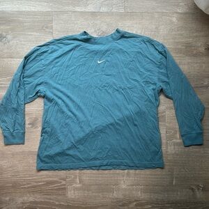 Nike Oversized Long Sleeve